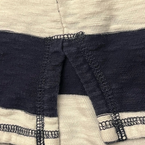 Gap Women’s Nautical style top Large Boat Neck - Picture 5 of 9